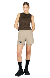 Women's running tank top in Wren Brown with UNNA Podium Logo on the chest. Made in ribbed GRS Recycled Polyester.