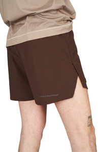 Men's running shorts in Red Brown with a soft stretch and side vents. Podium Logo in the front and reflective "Finish in a Good Place" slogan on the back. Two smart hidden pockets on the inside to keep your phone and keys/headphones in place. Made in Econyl.